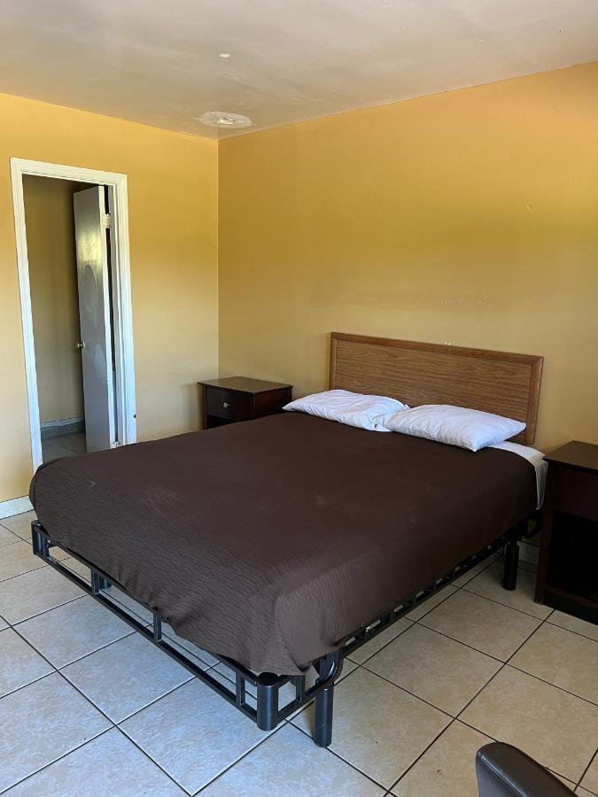 Budget Inn Decatur Priceville Экстерьер фото