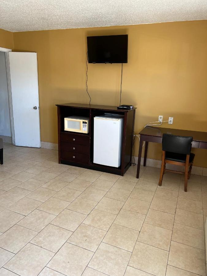 Budget Inn Decatur Priceville Экстерьер фото